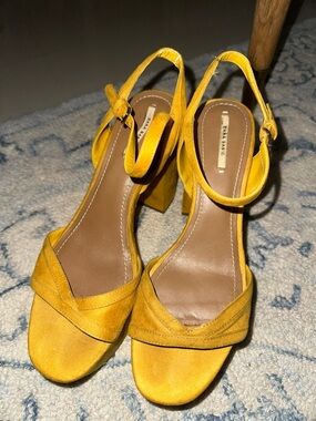 Zara Mustard Yellow Suede Block Heel Sandals